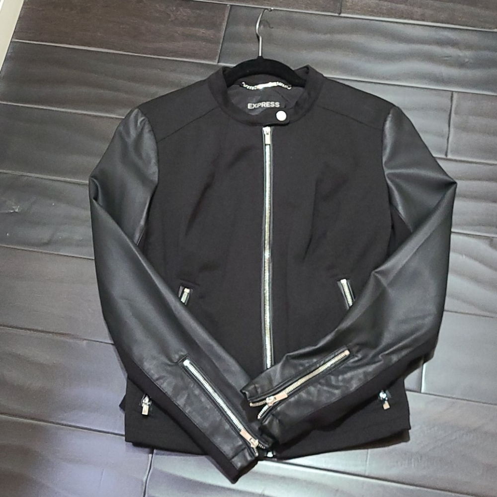 Express/Jacket/Black/Brand New